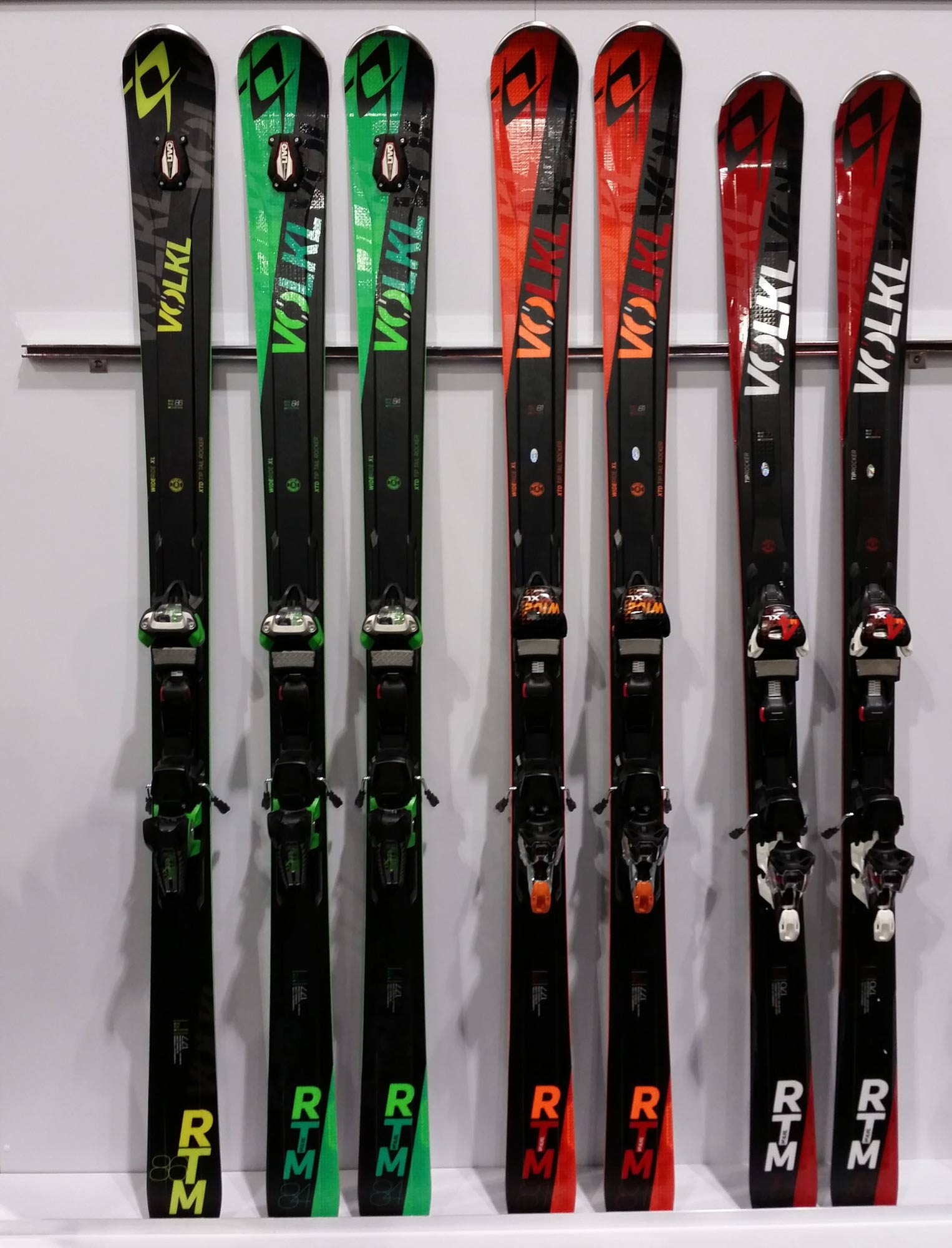 Graveren lichten stroom Fast Forward: 2016 Volkl Skis Preview w Mantra Kendo &more