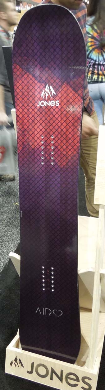 2017 Jones Air <3 (say "Air Heart"): Essentially a women's Aviator. It's a hard charging camber all-mountain board.