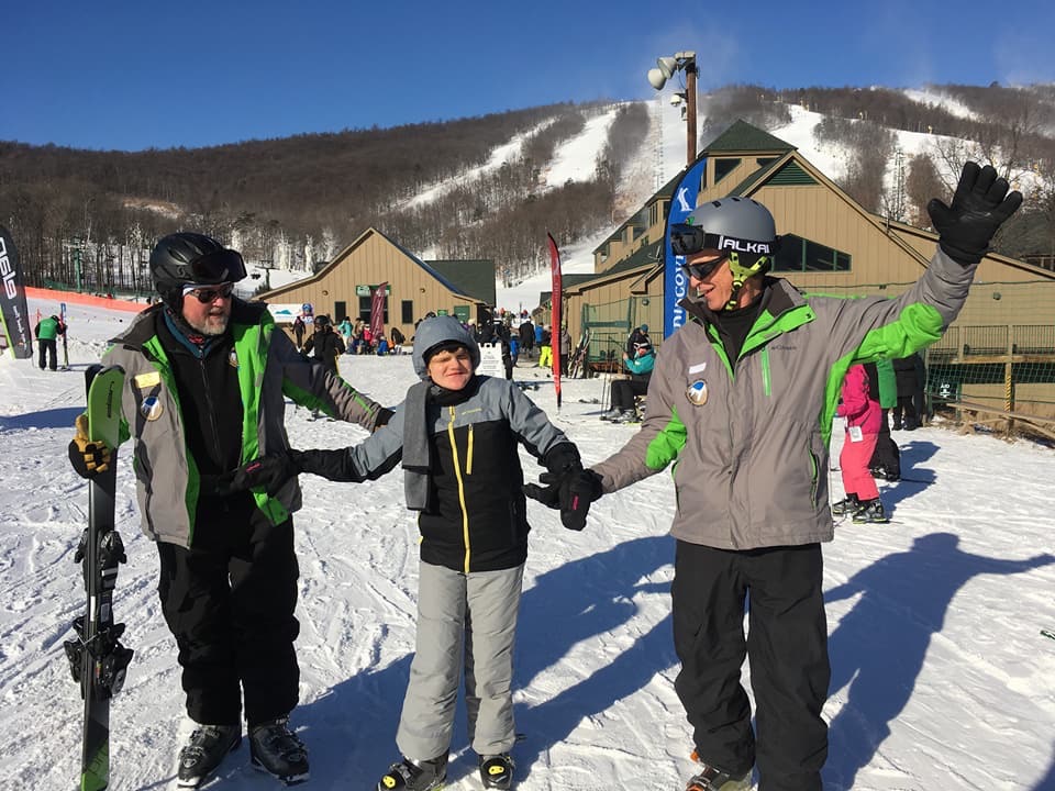 how to teach a person with disabilities to ski