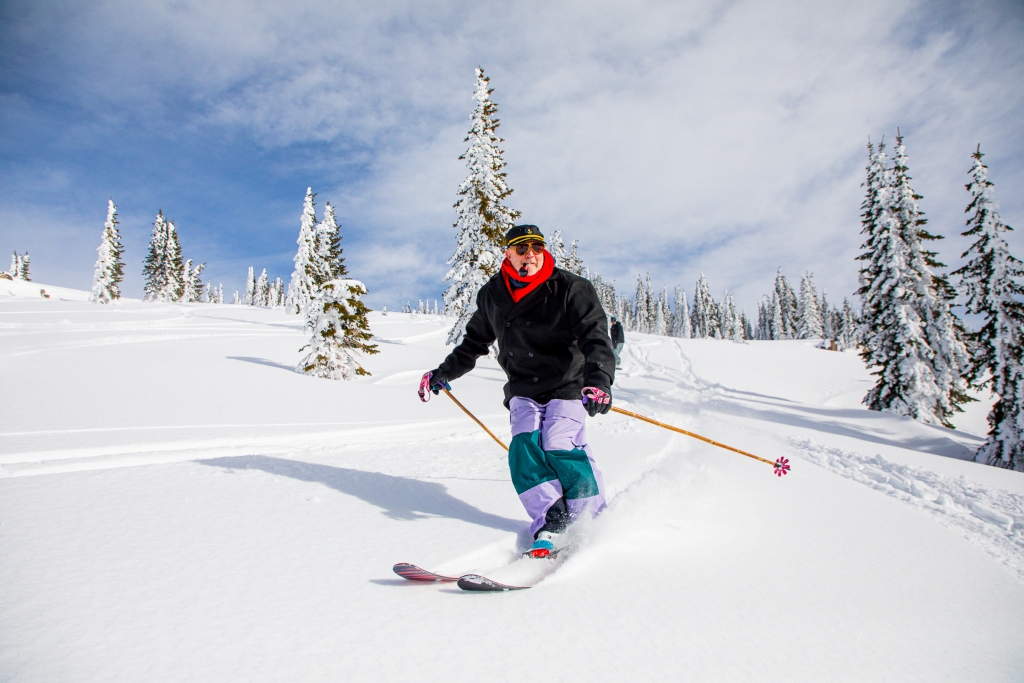 chris curton skis pow