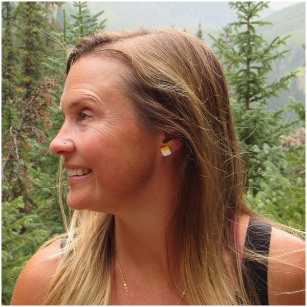 Alt 1 Slalom Stud Ski Earrings