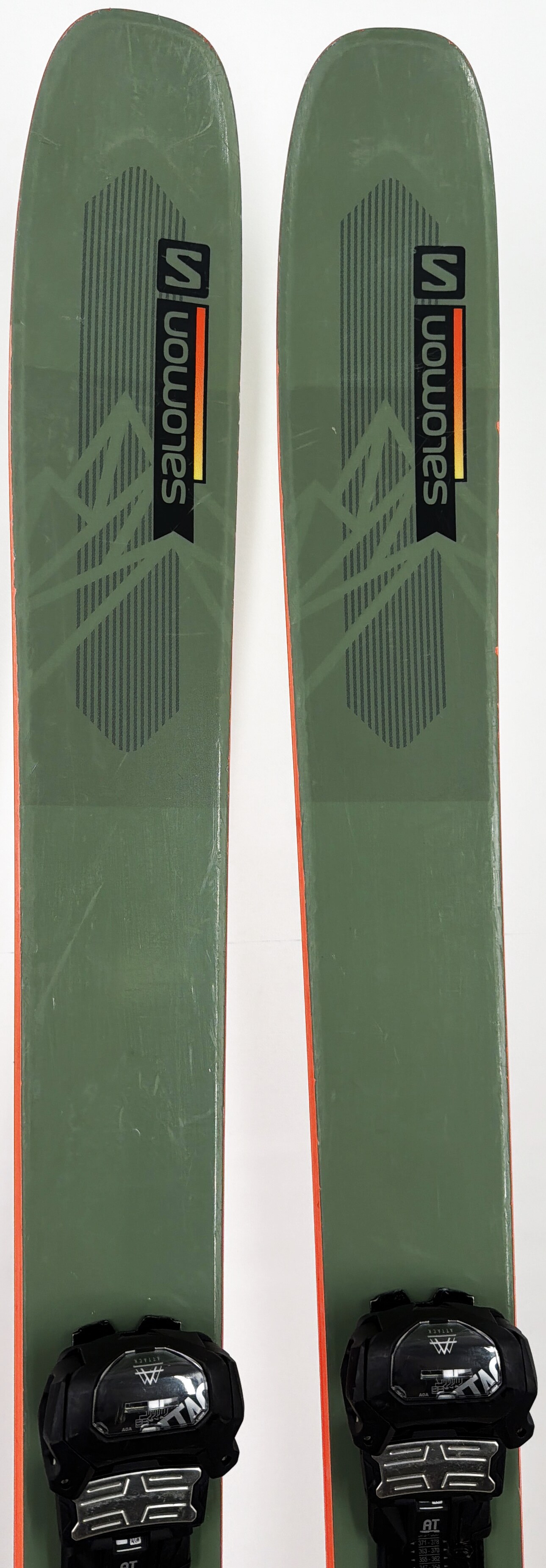 2022 Salomon QST 106 Skis Tip