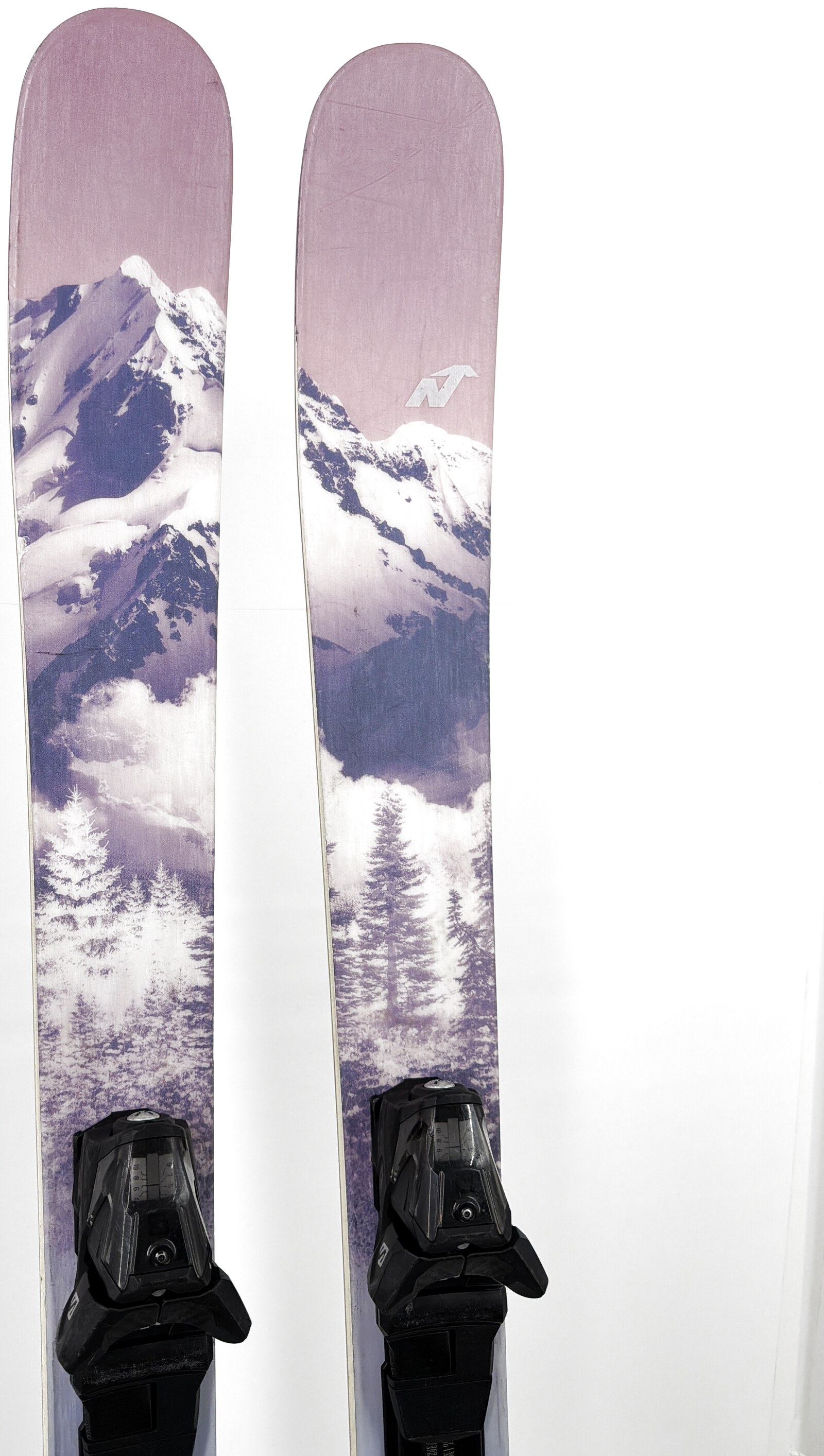 2022 Nordica Santa Ana 88 Skis Tip