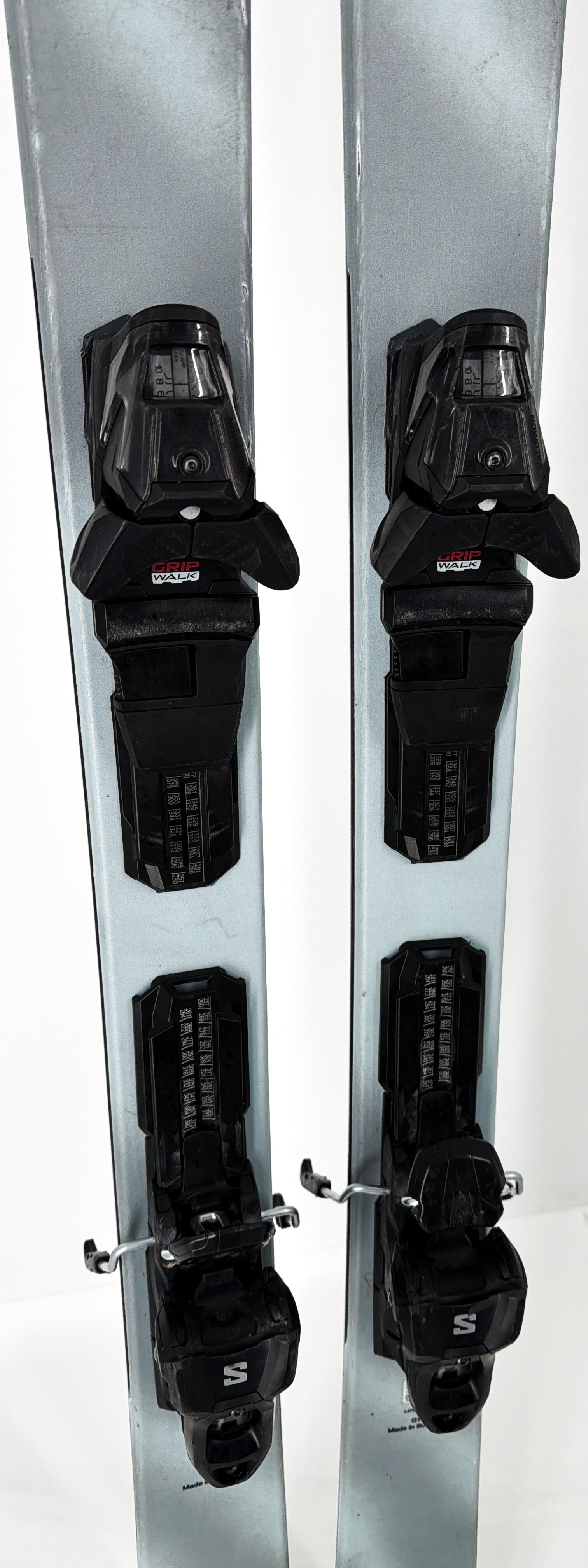 2025 Salomon QST Spark Skis Mid