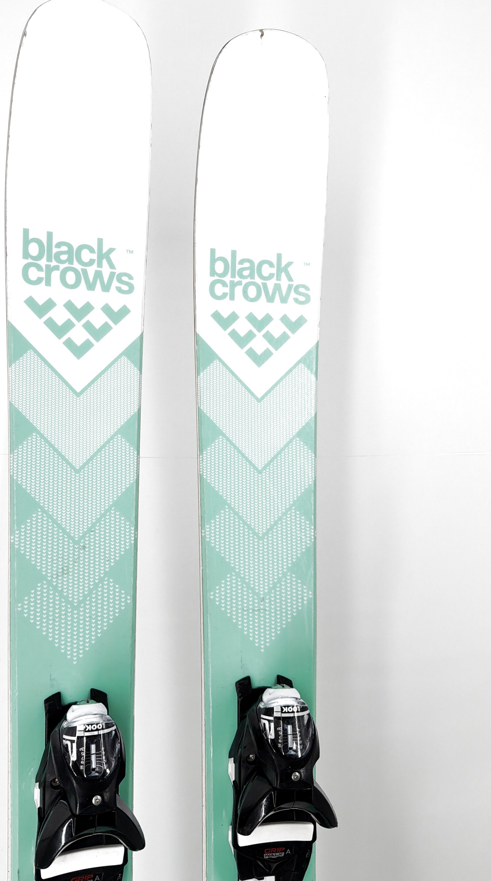 2025 Black Crows Atris Birdie Skis Tip