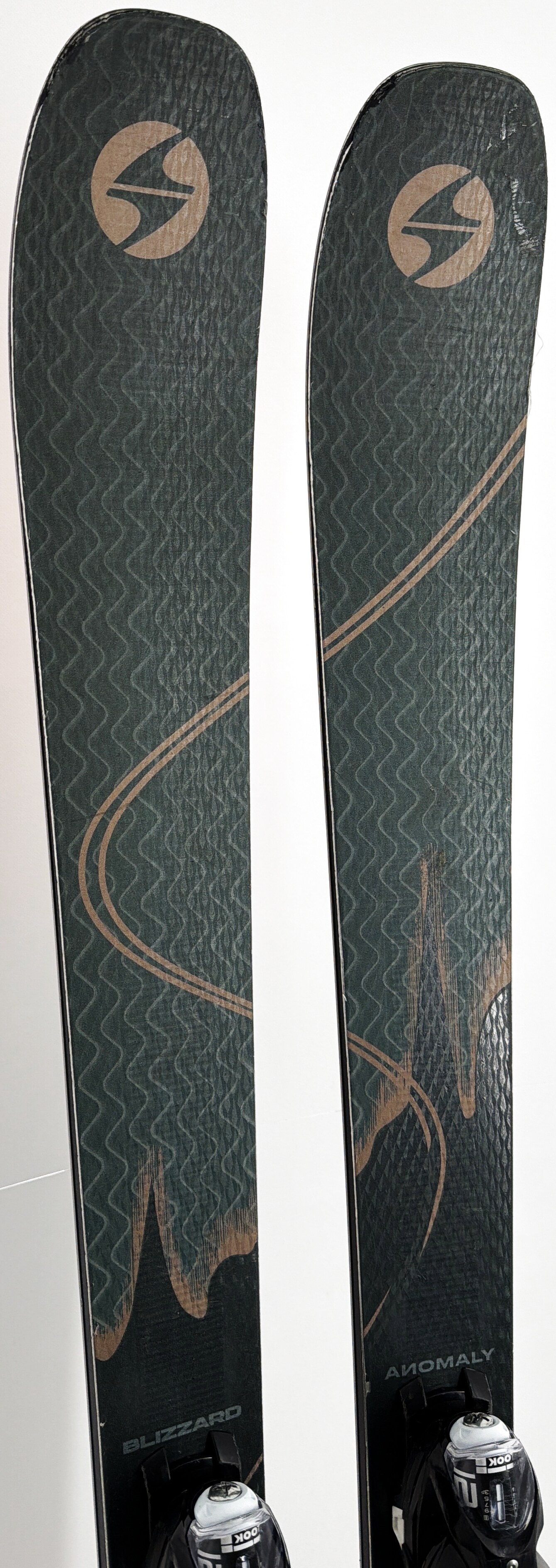 2025 Blizzard Anomaly 94 Skis Tip
