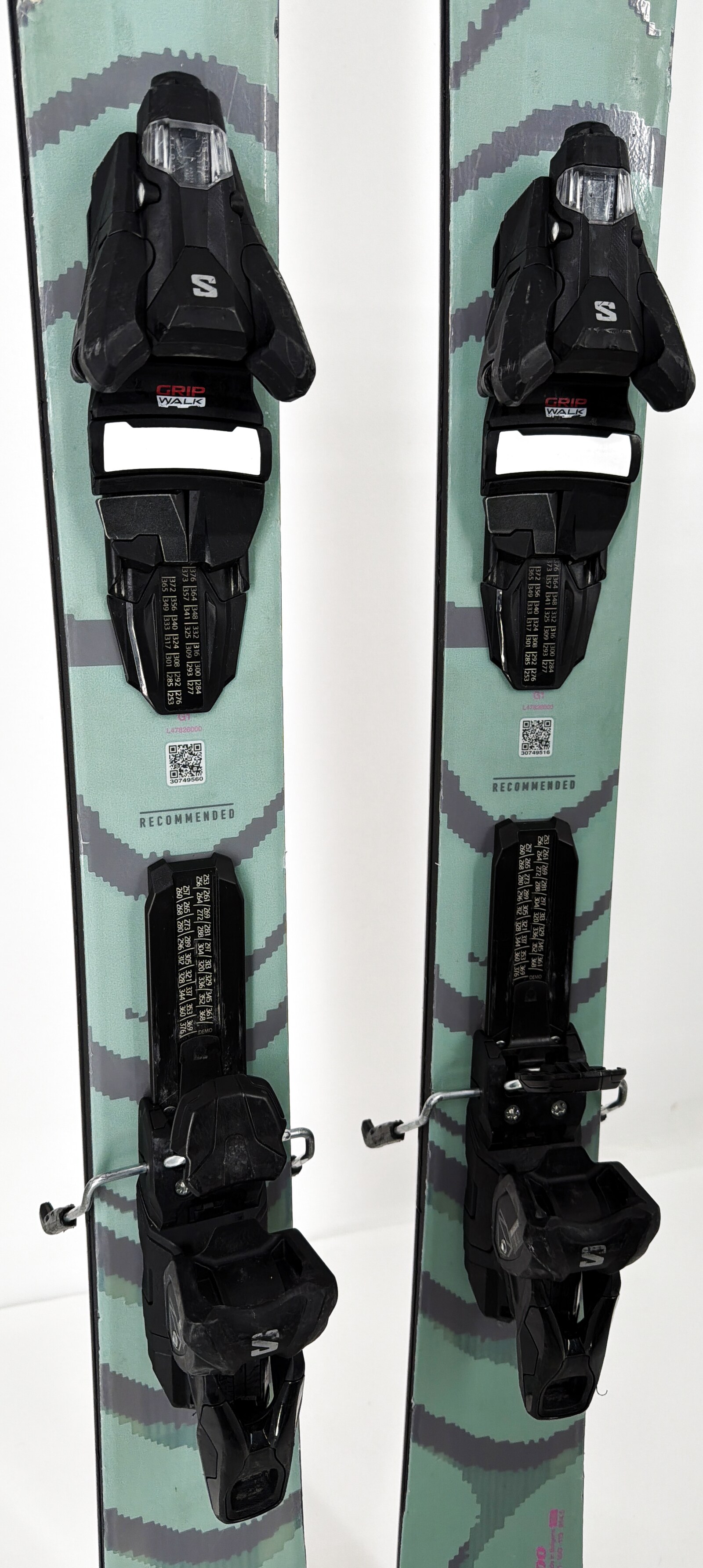 2026 Salomon QST 100 Skis Mid