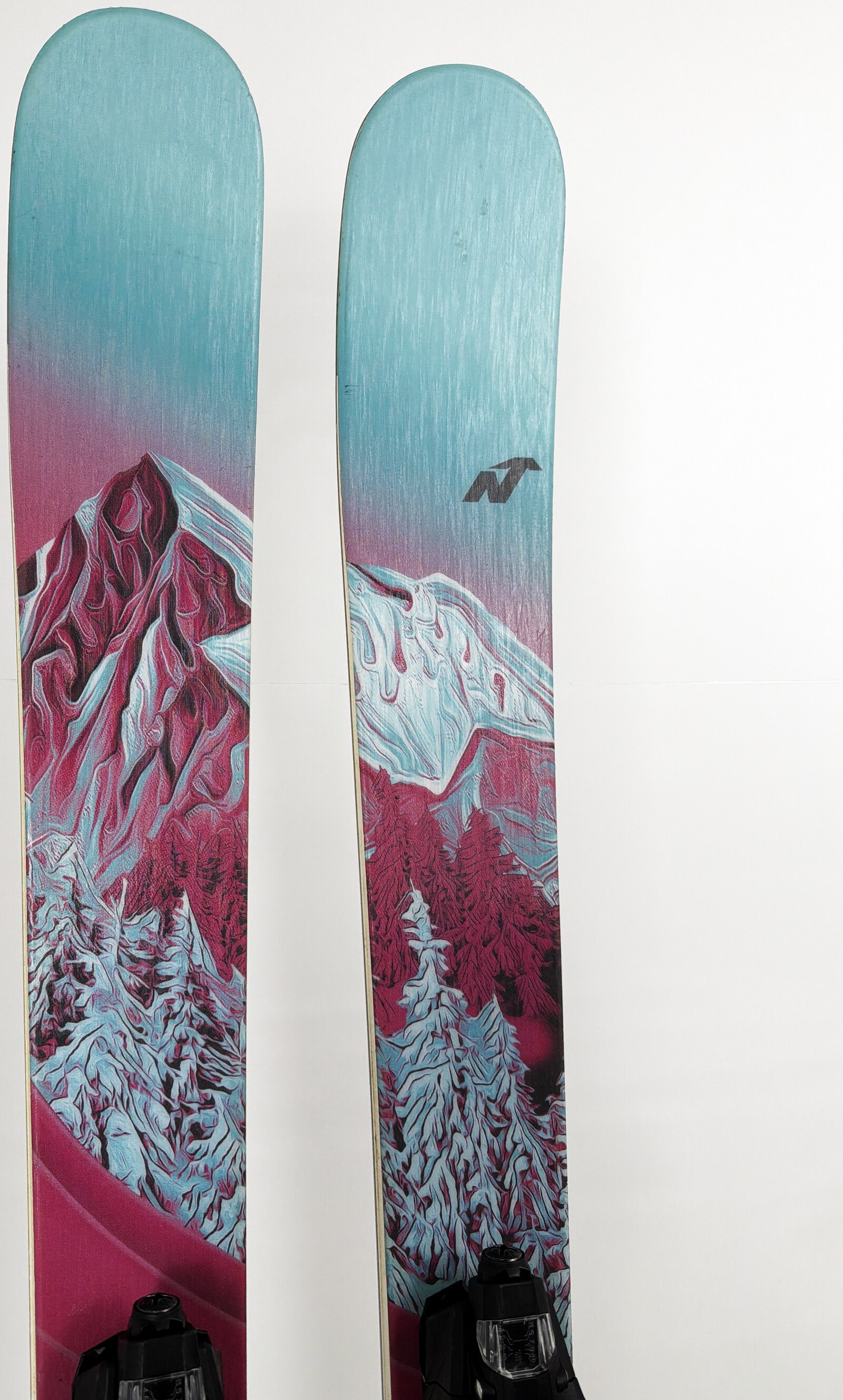 2025 Nordica Santa Ana 87 Skis Tip