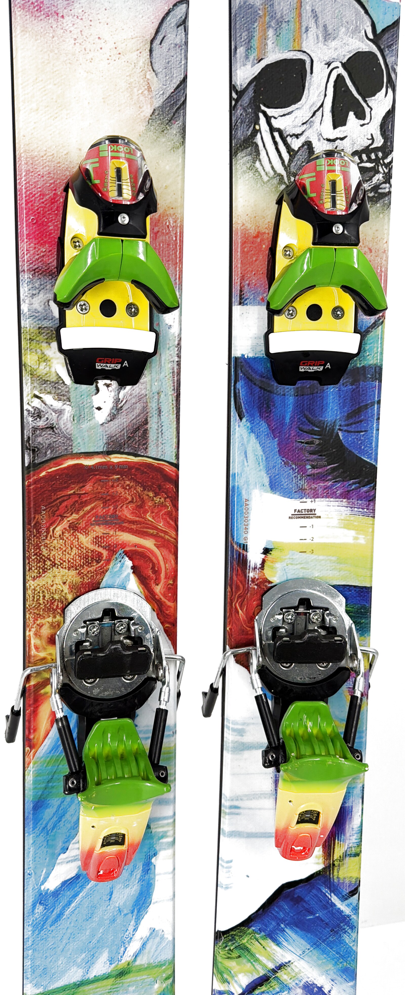 2025 Atomic Bent Chetler 120 Skis Mid