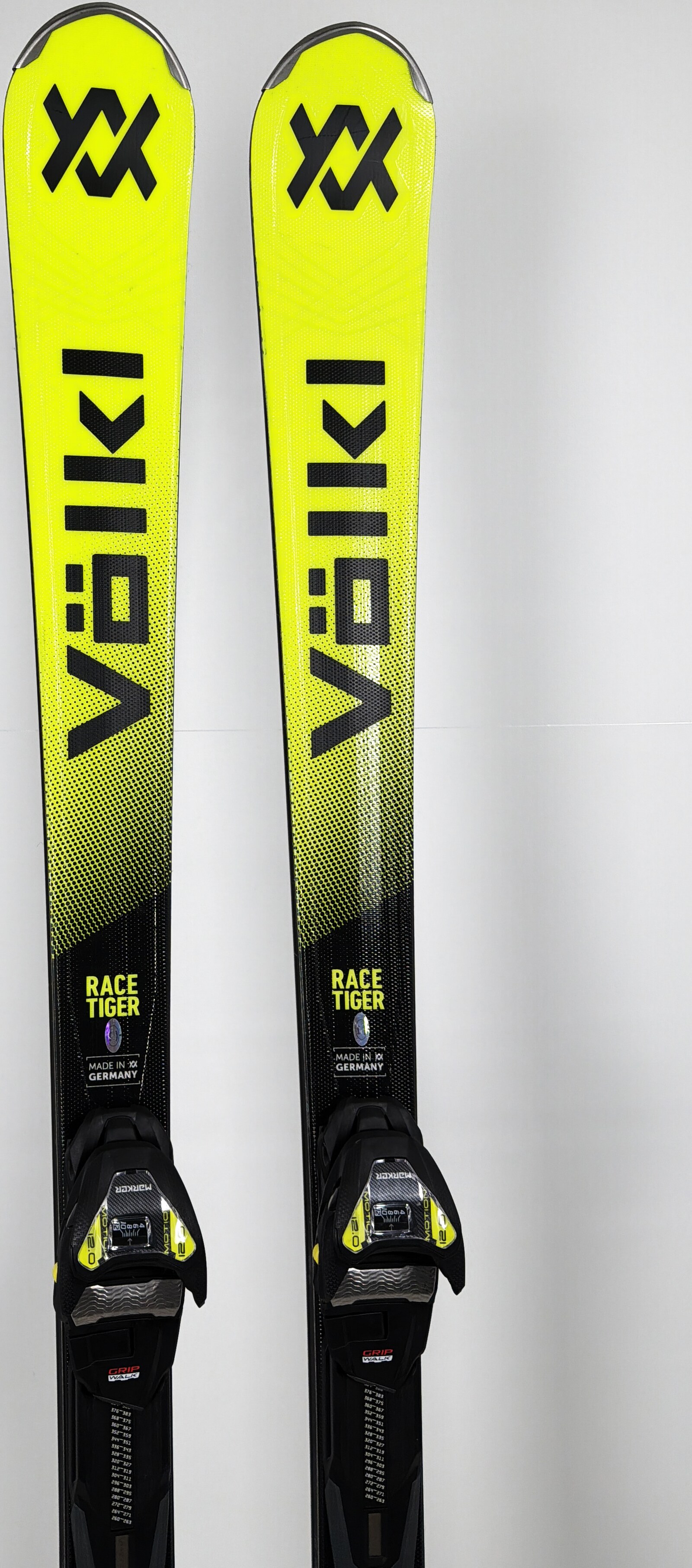 2027 Volkl Racetiger SC Skis Tip