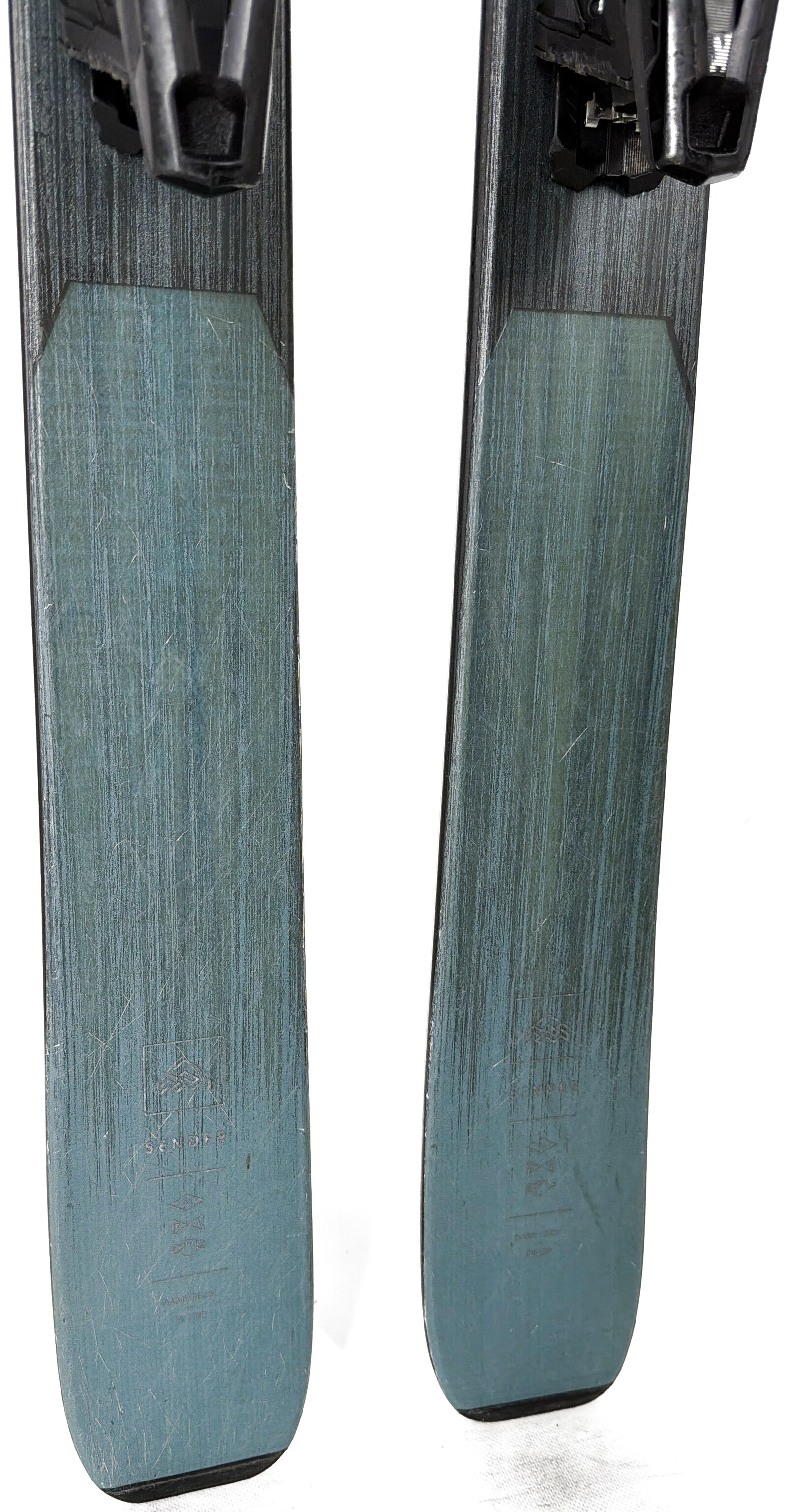 2024 Rossignol Sender 94 Ti Skis Tail