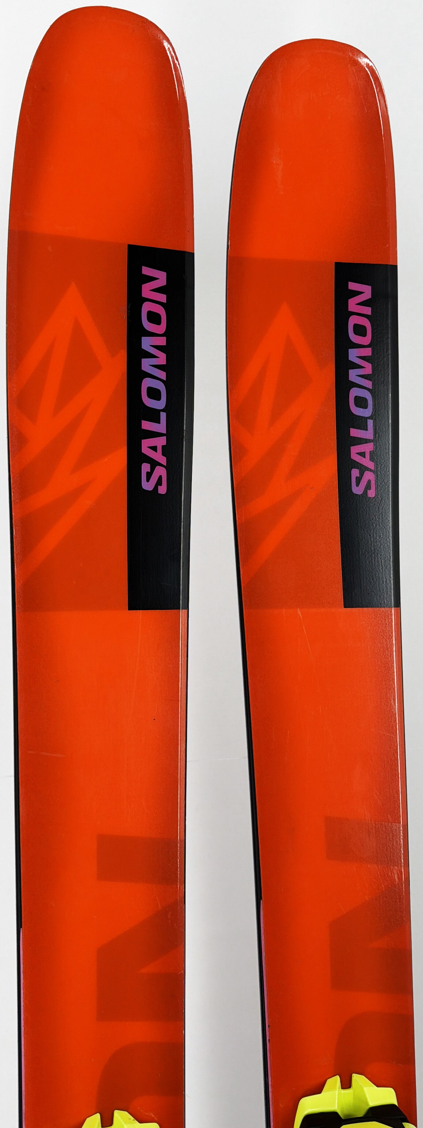 2025 Salomon QST 106 Skis Tip