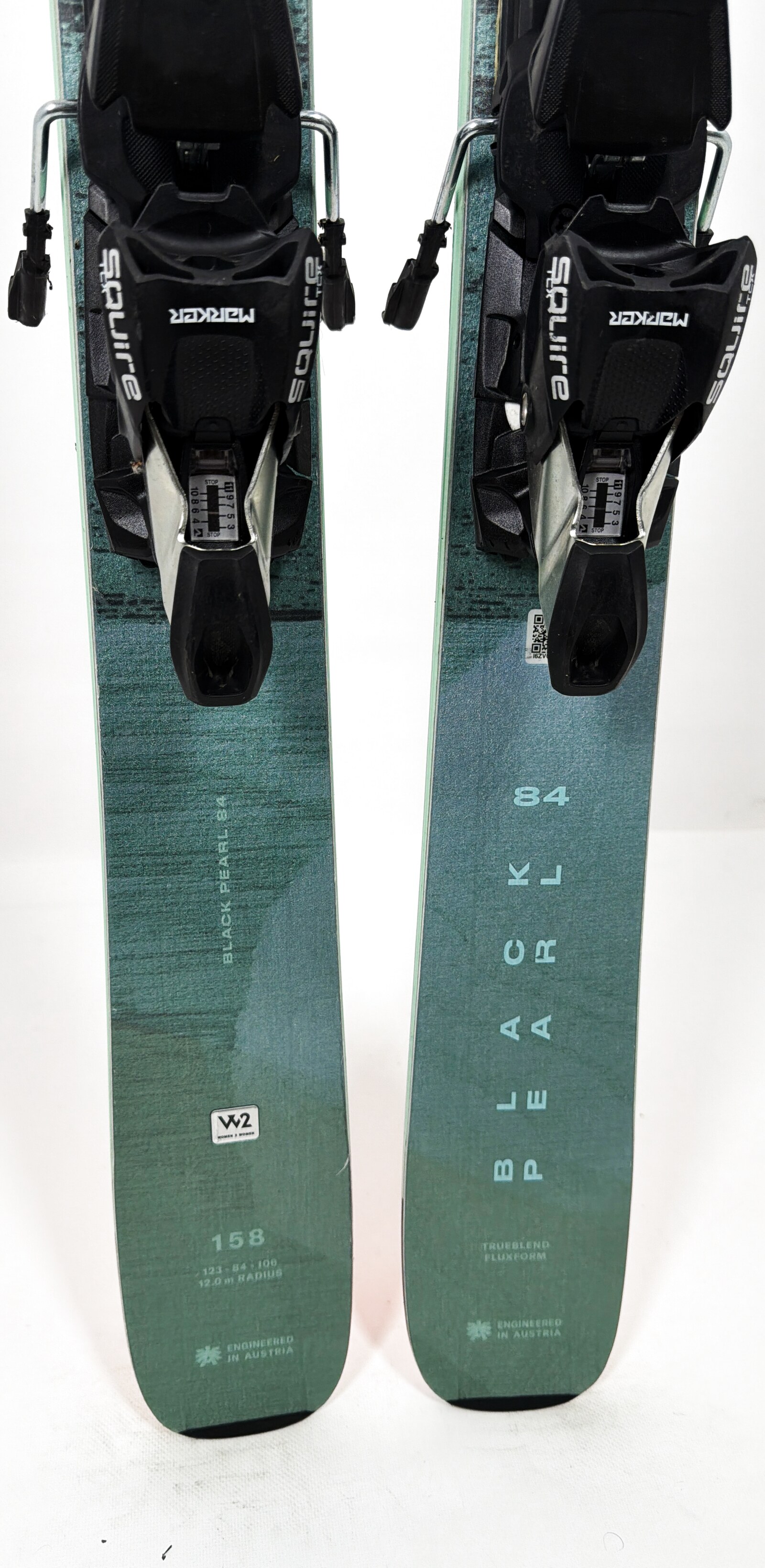 2026 Blizzard Black Pearl 84 Skis Tail