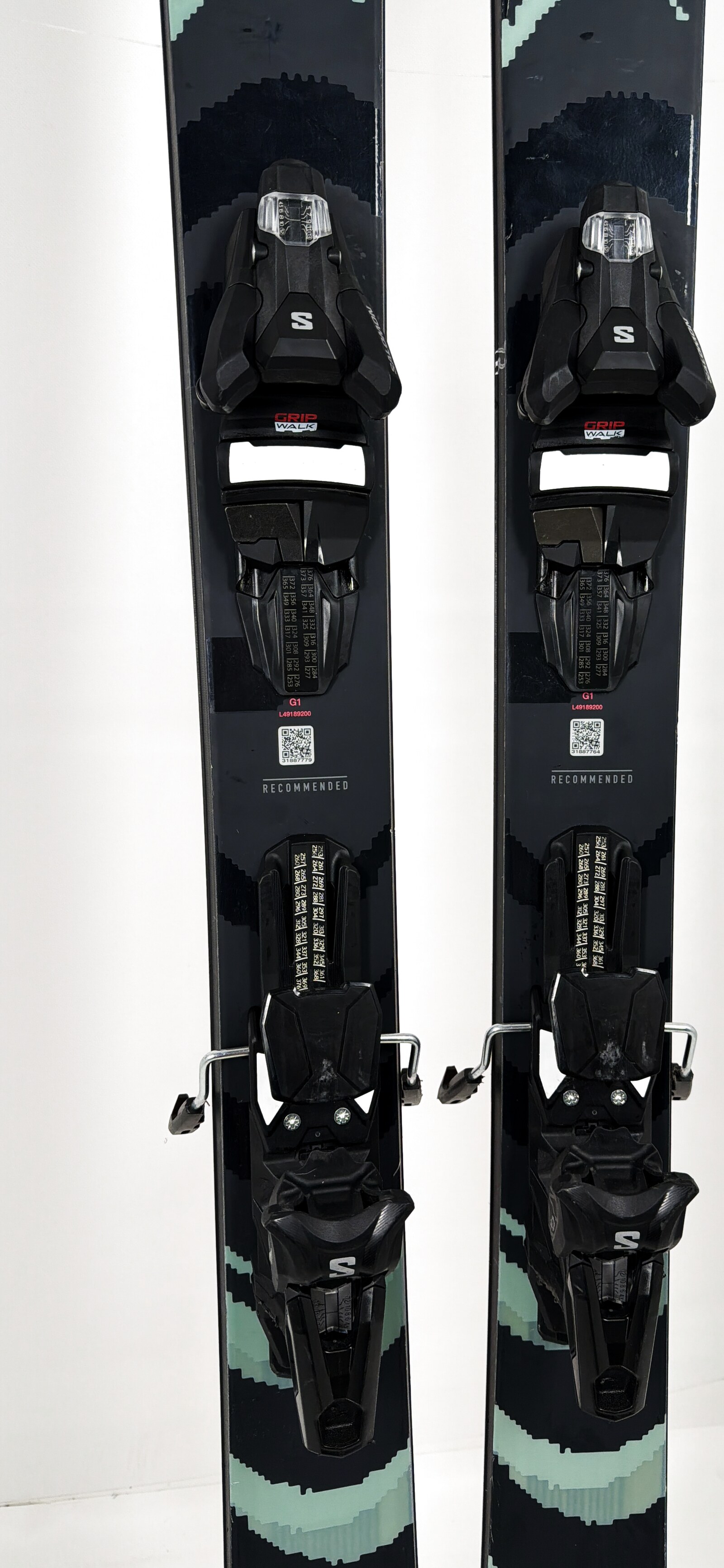 2027 Salomon QST 100 Skis Mid