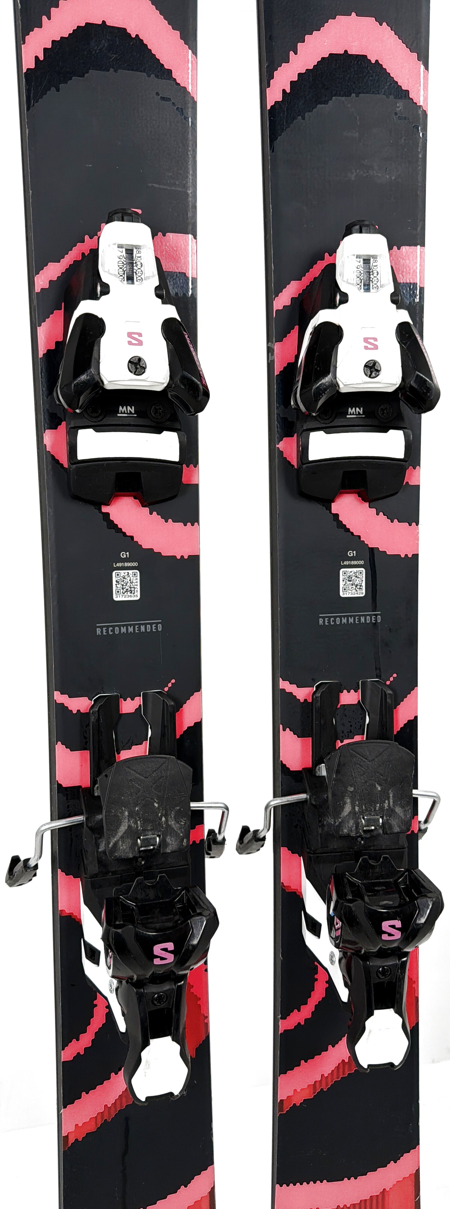 2027 Salomon QST 106 Skis Mid