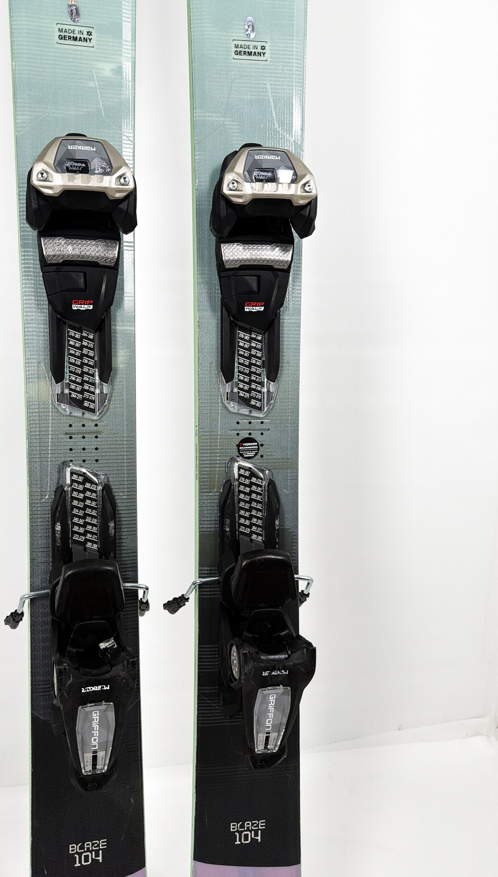 2026 Volkl Blaze 104 Skis Mid