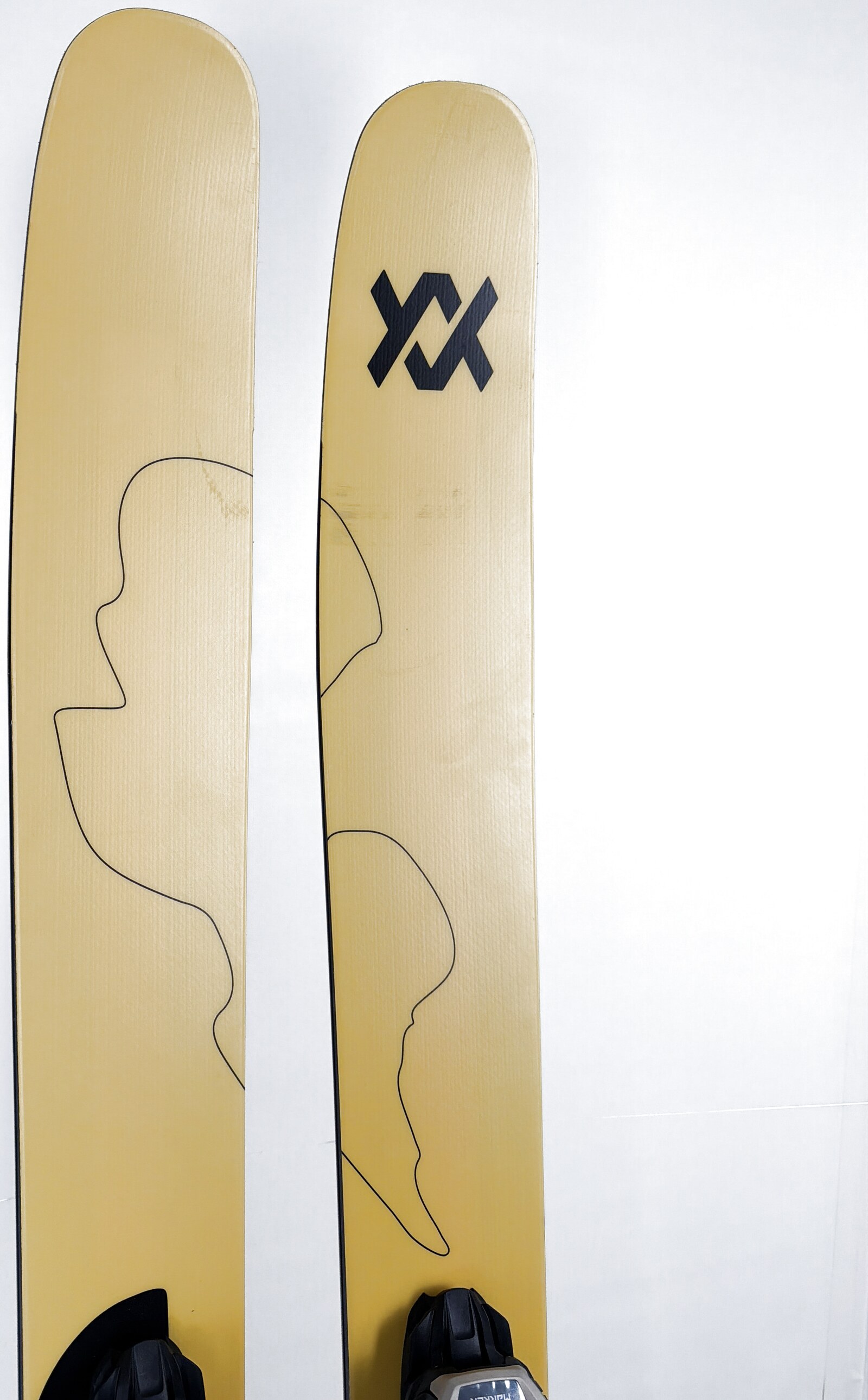 2026 Volkl Revolt 121 Skis Tip