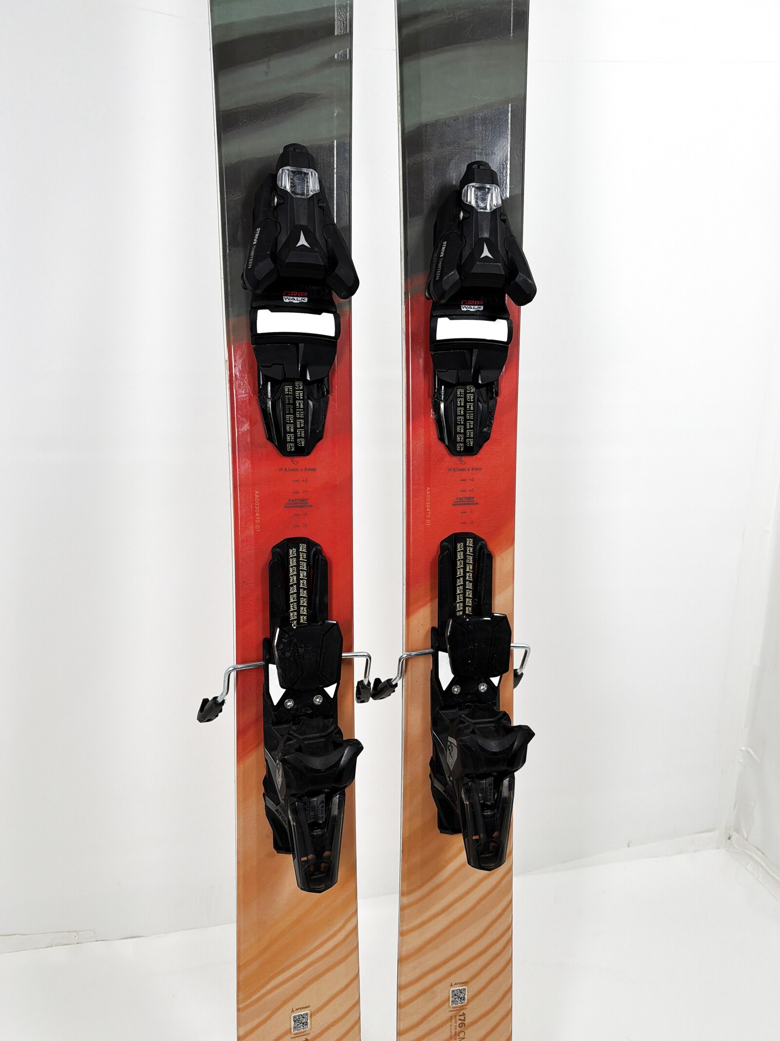 2026 Atomic Backland 108 W Skis Mid