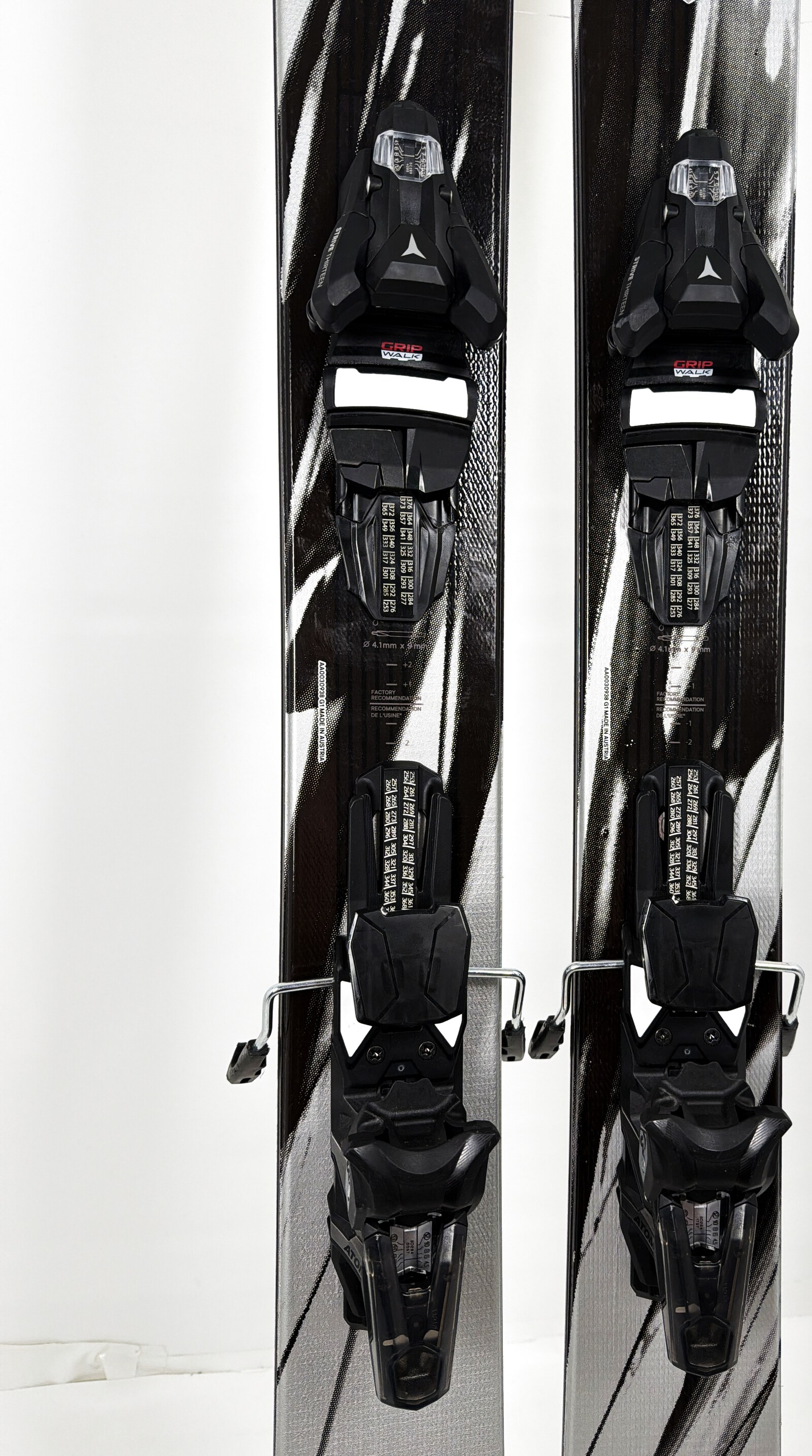2027 Atomic Maverick 115 CTI Skis Mid