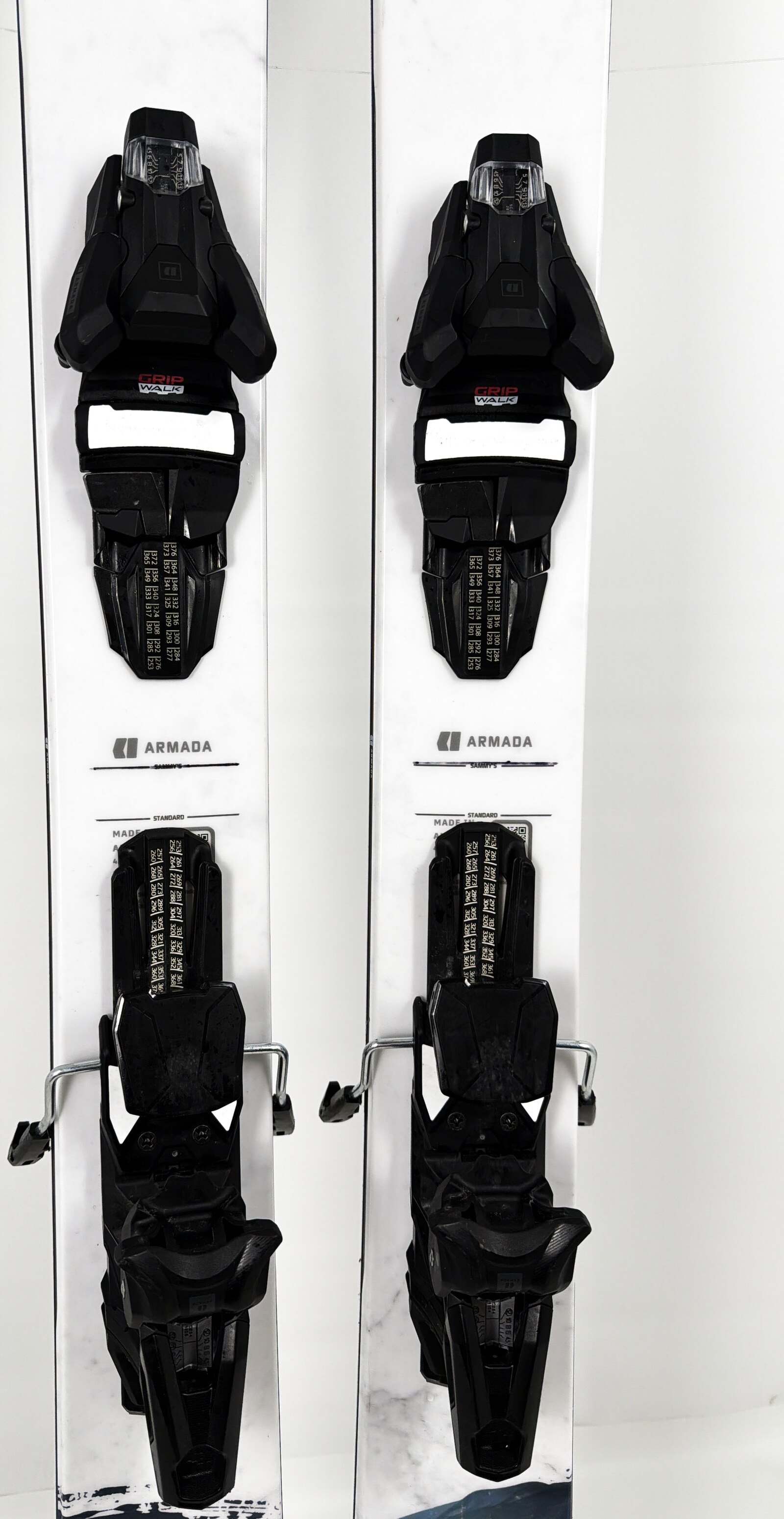 2027 Armada Whitewalker 108 Skis Mid