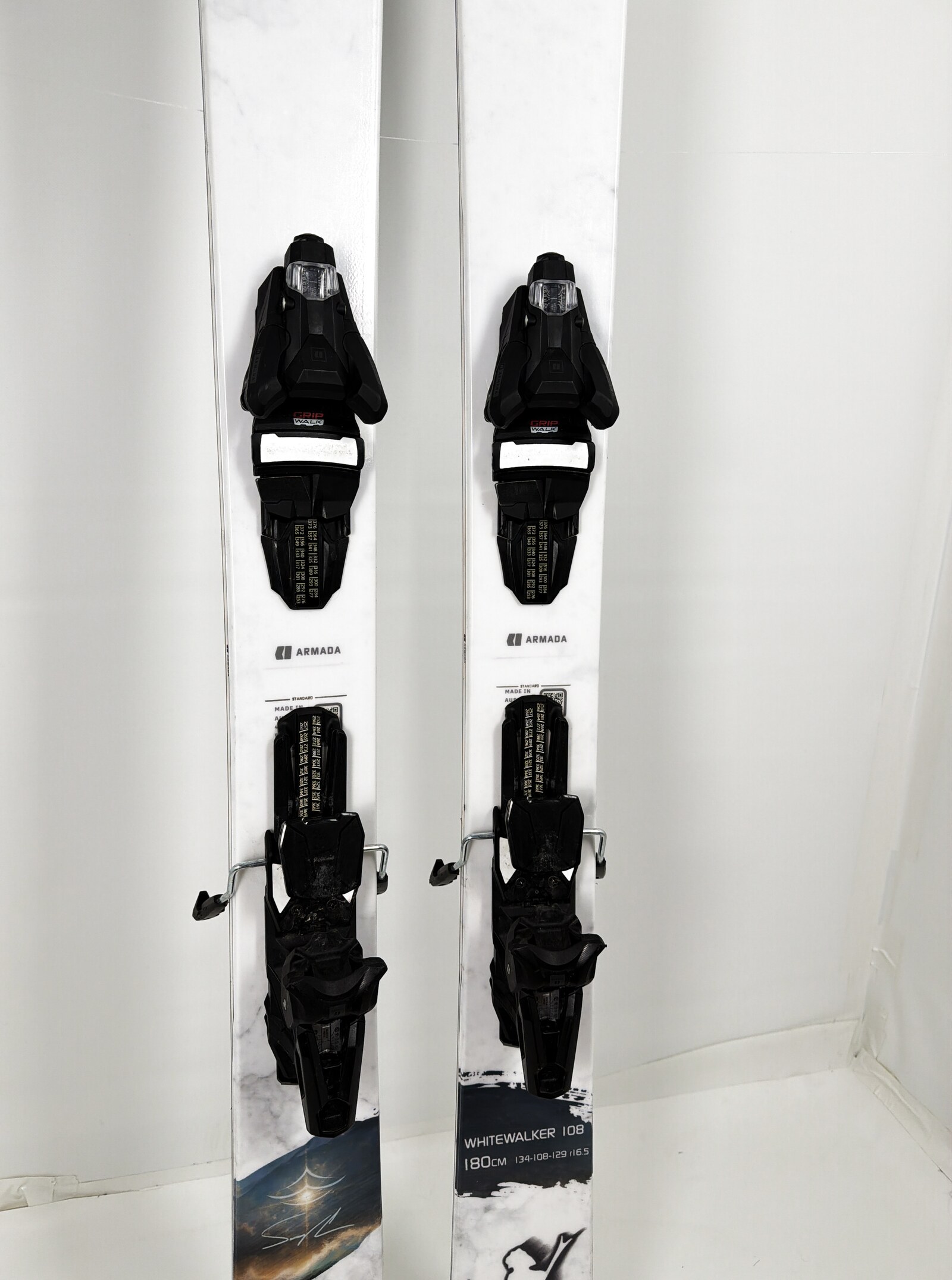 2027 Armada Whitewalker 108 Skis Mid