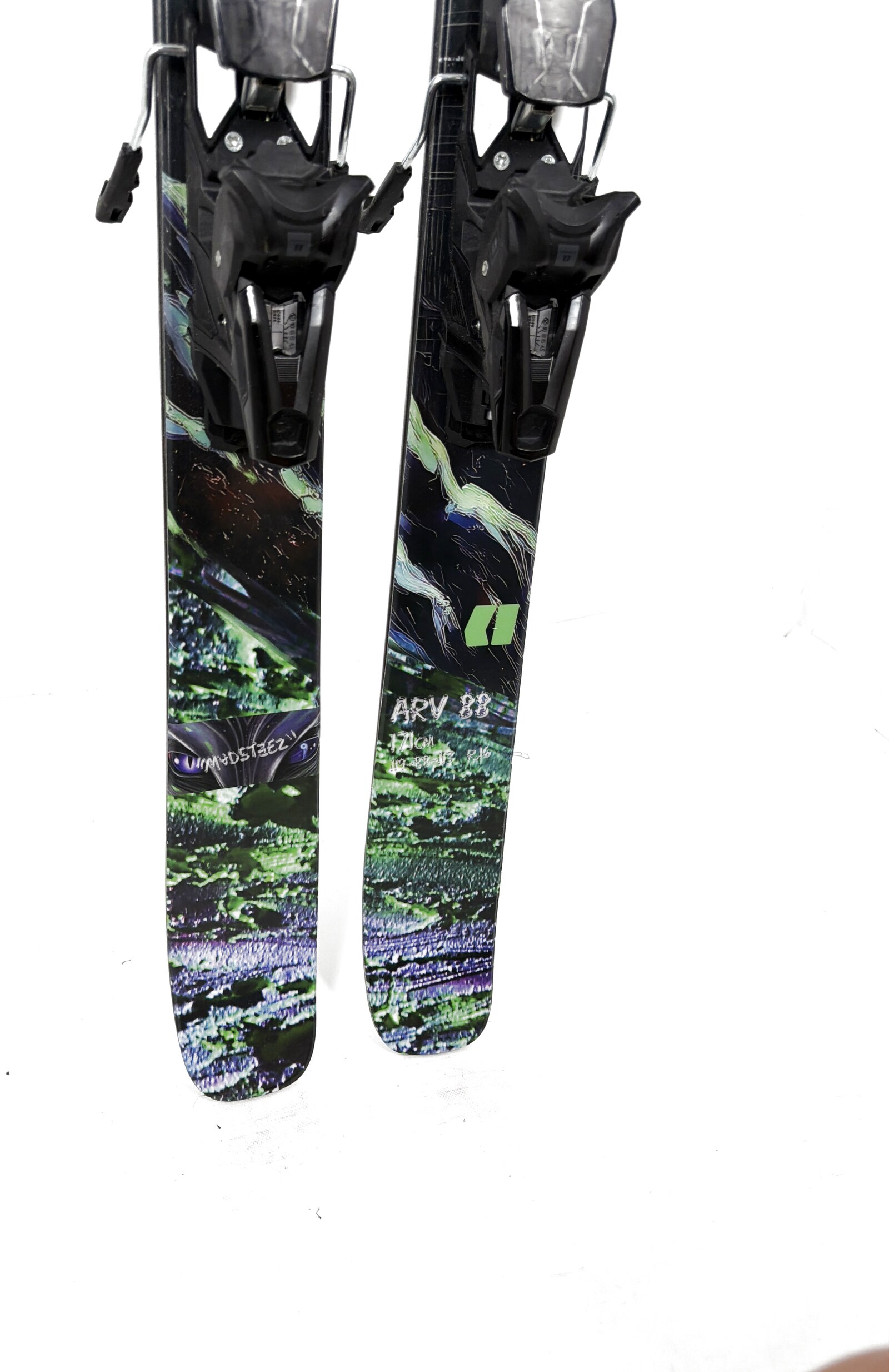 2027 Armada ARV 88 Skis Tail