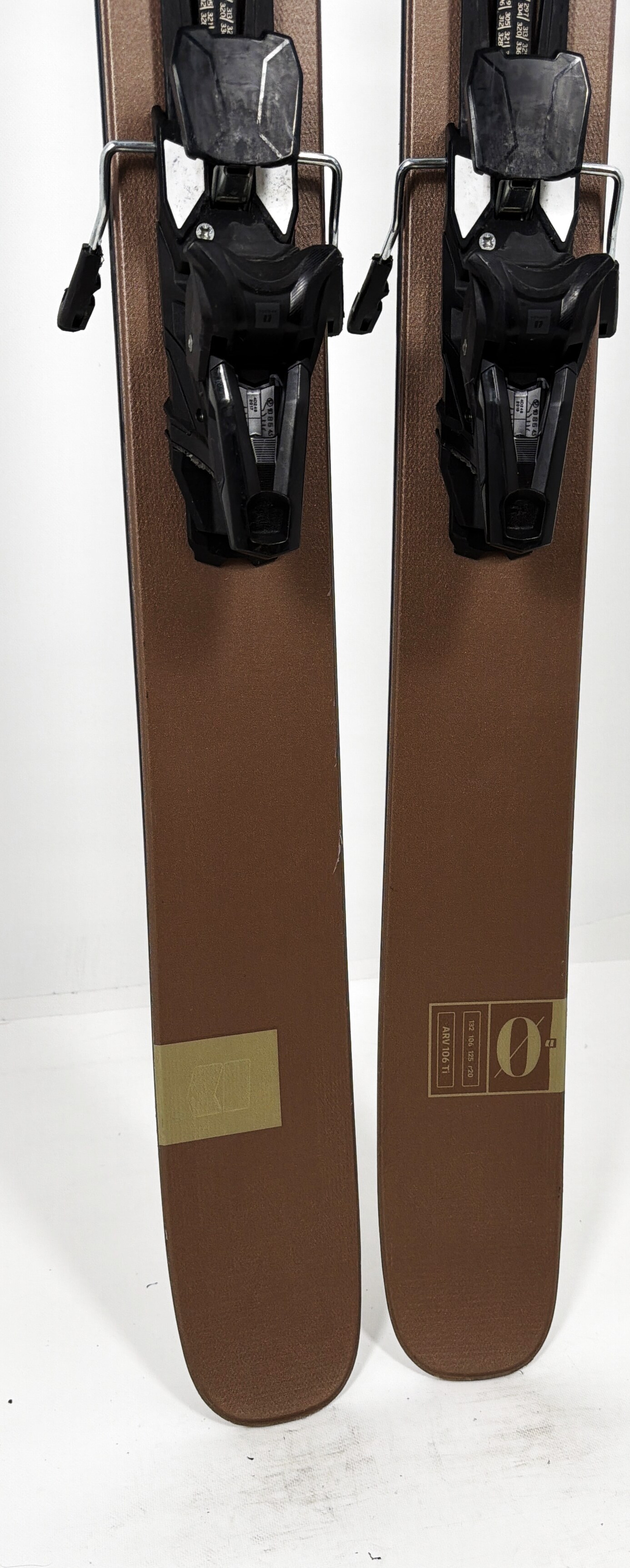 2027 Armada ARV 106 Ti Skis Tail