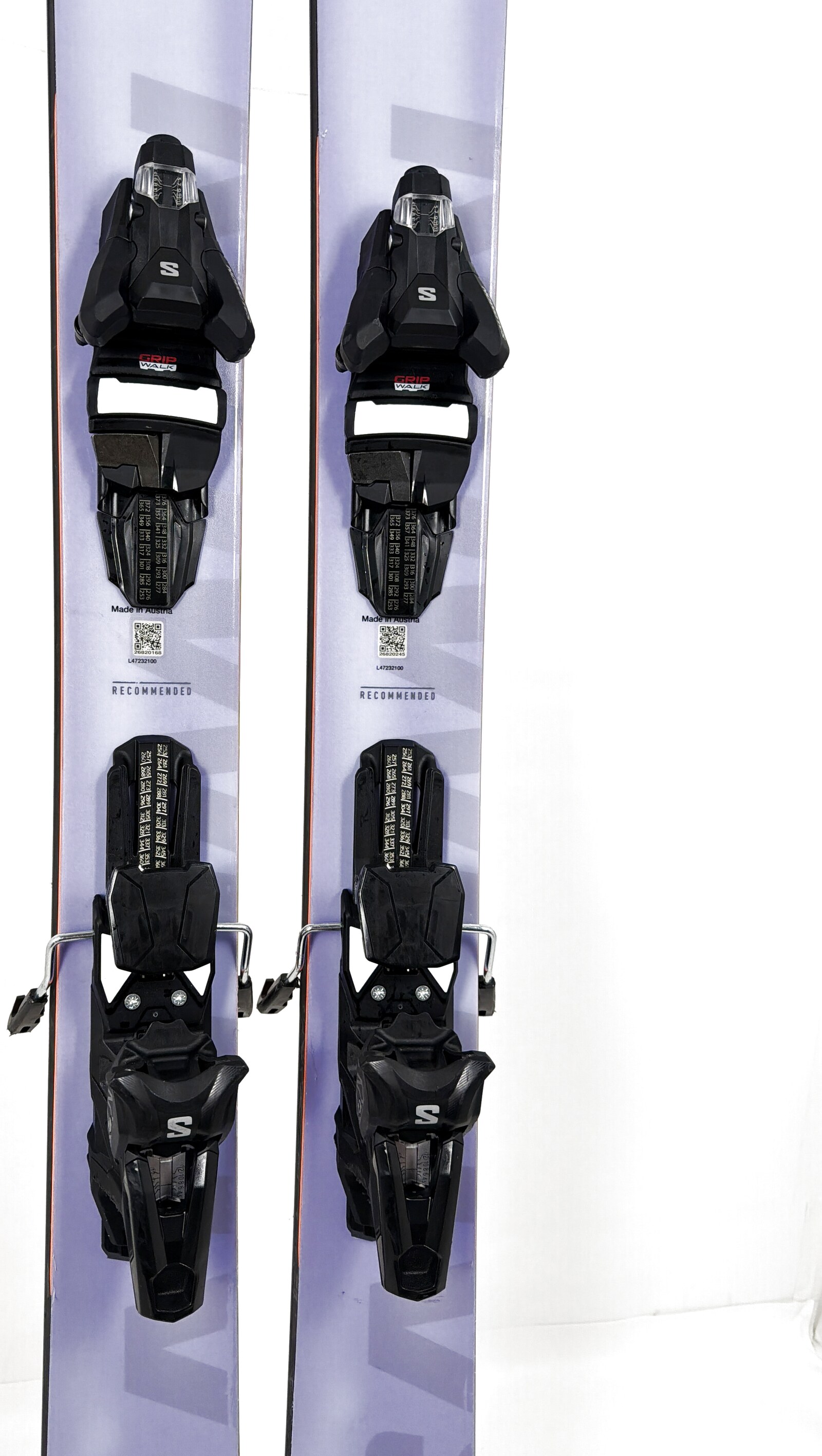 2024 Salomon QST 106 Skis Mid