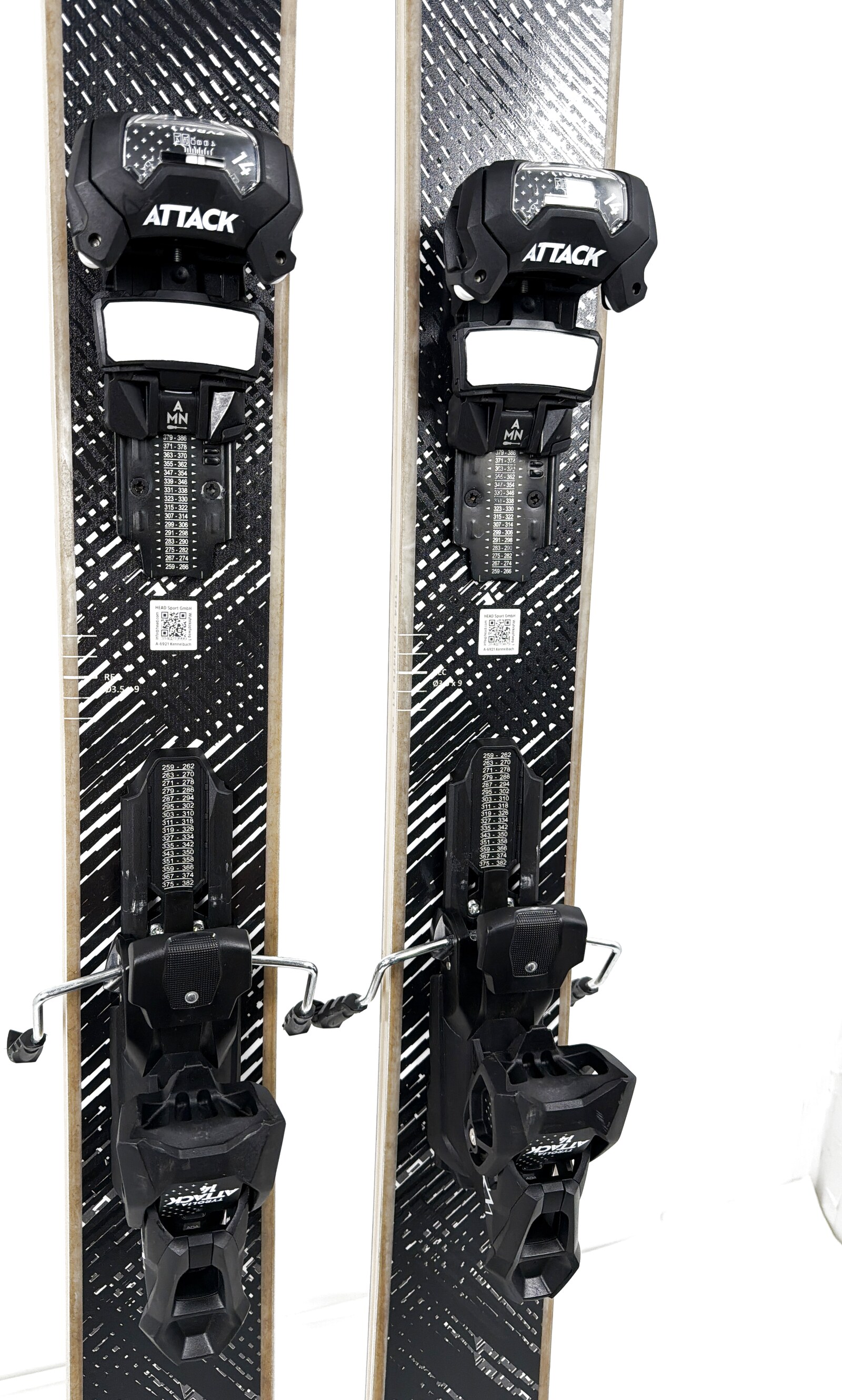 2027 Head Kore 112 Ti Skis Mid